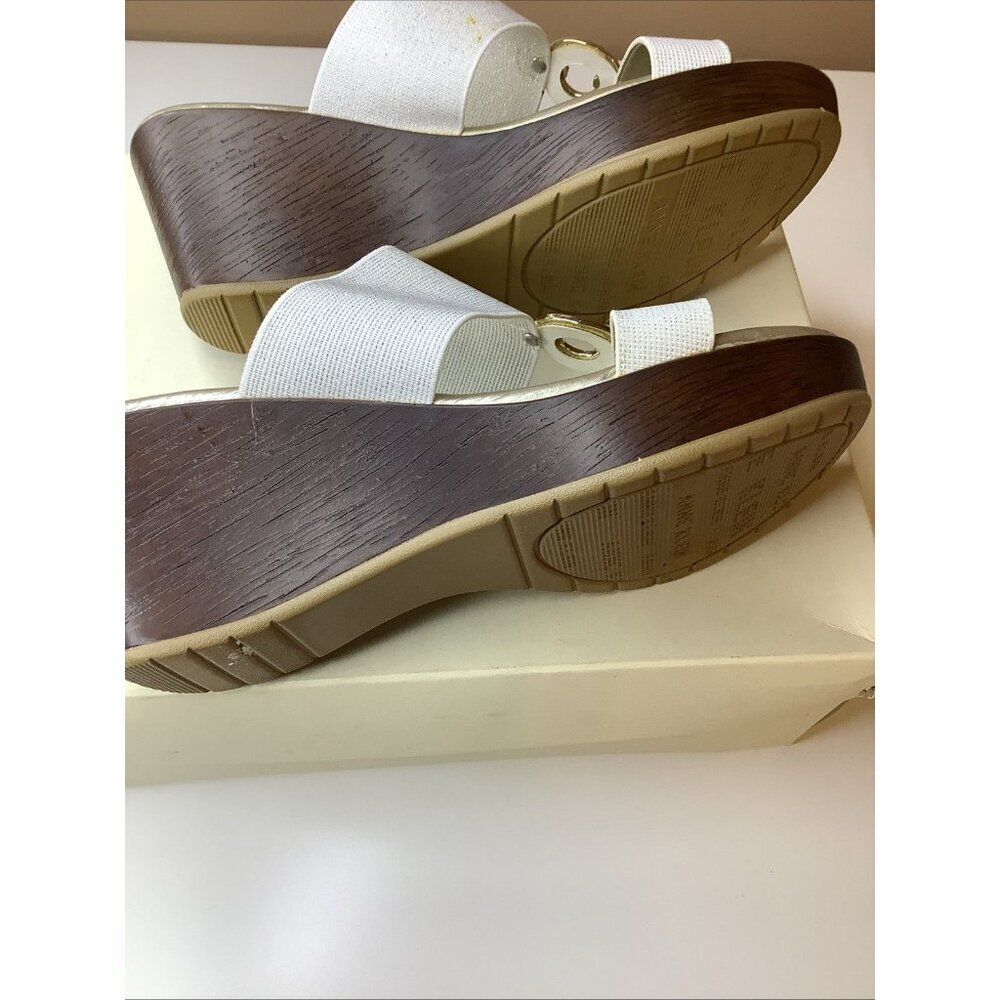 Anne Klein Size 6 Champagne Sparkly Stretch Band Slip On Wedge Sandal, Preloved - Picture 8 of 8